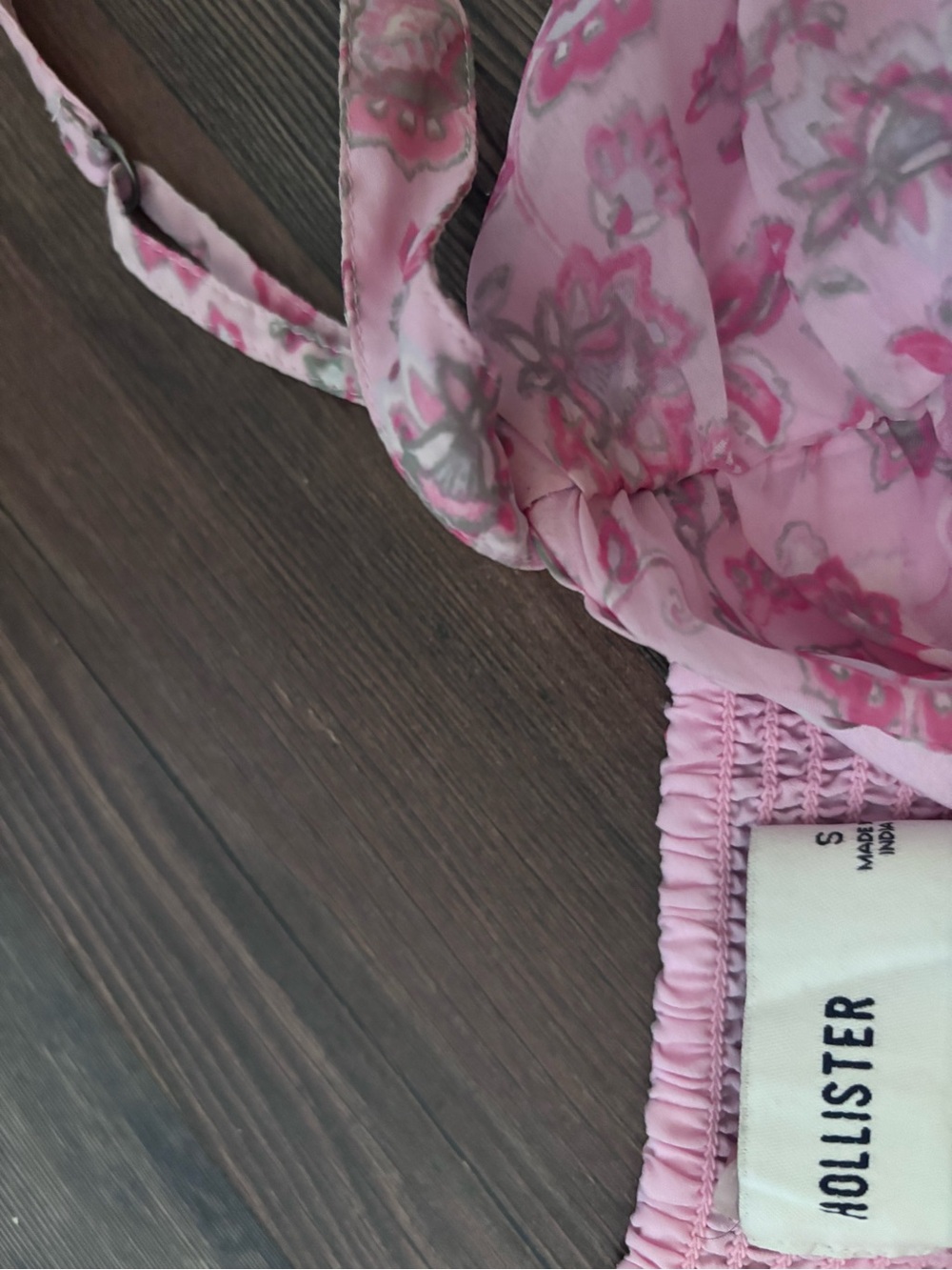 Hollister Pink floral babydoll top - Picture 2 of 3